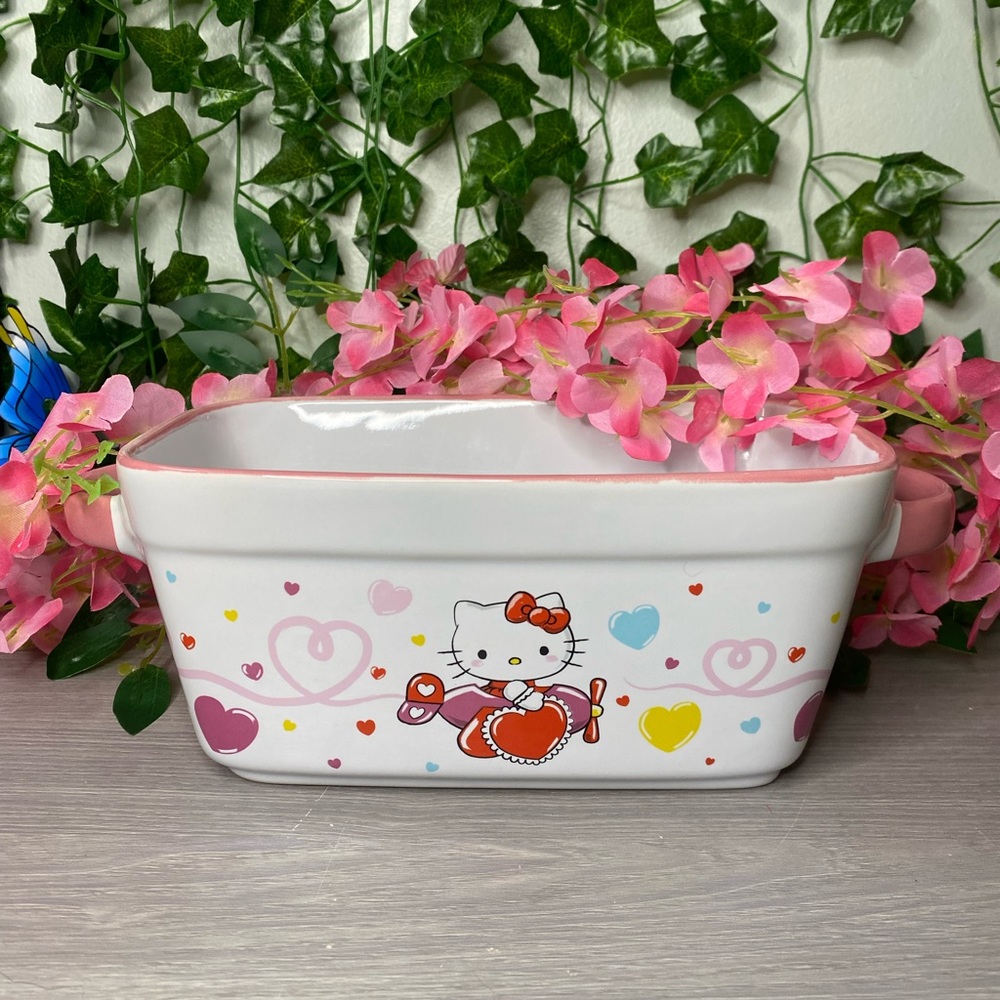 Hello Kitty Valentines Ceramic Loaf/ Baking Pan